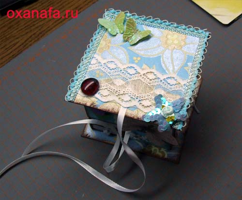 Scrapbook box